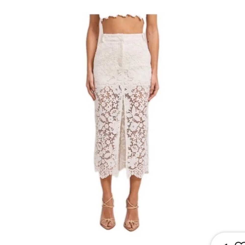 Long place white skirt